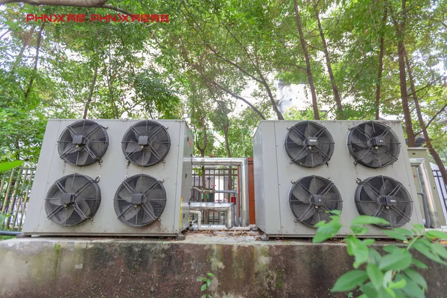 四川成都西南交通大学250多台芬尼空气能热水机